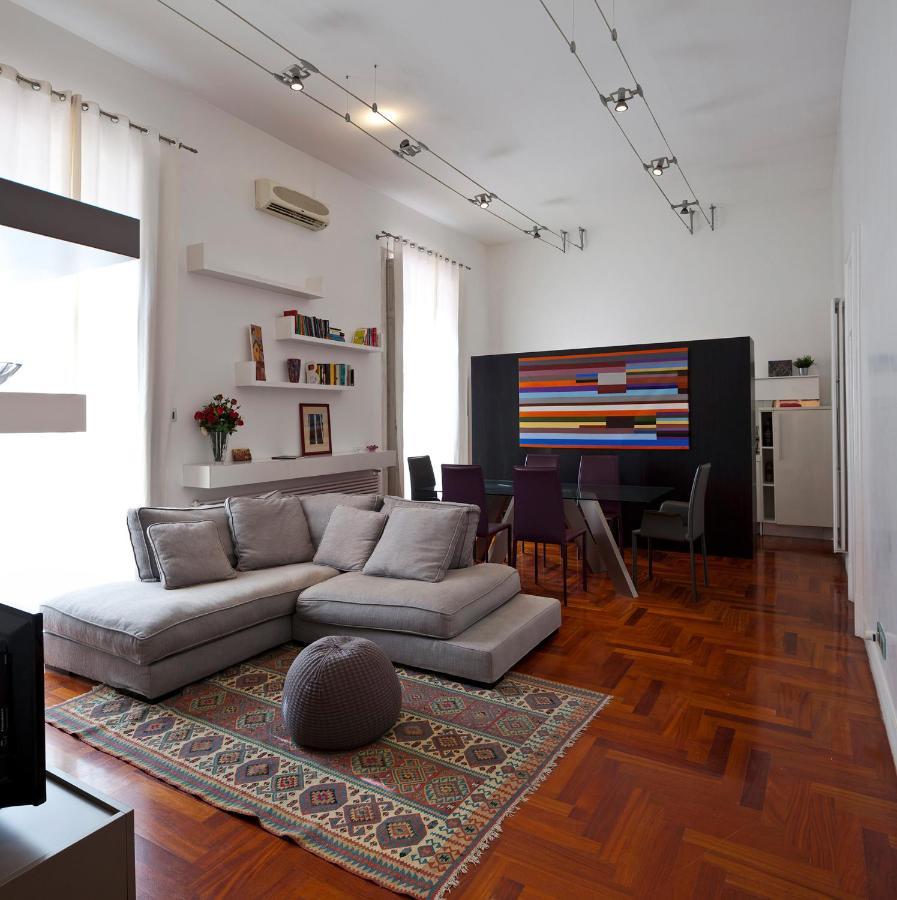 נאפולי Elegant Apartment At Chiaia By Wonderful Italy מראה חיצוני תמונה